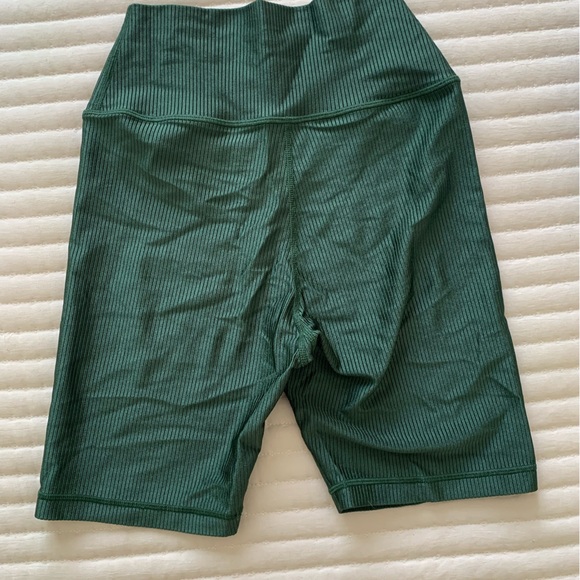 Offline Ribbed Crossover Biker Short High Rise - Picture 4 of 6